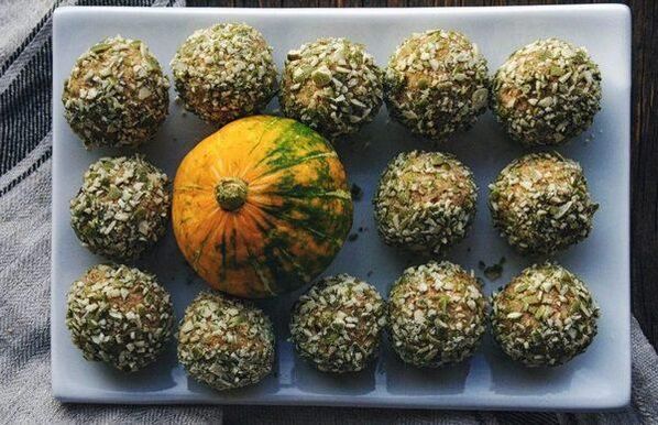 Meds balls made of pumpkin seeds from prostatitis